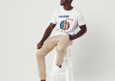 Trump Touter Tee sitting